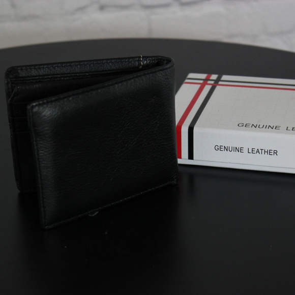 Wallet - Picture 2 of 4